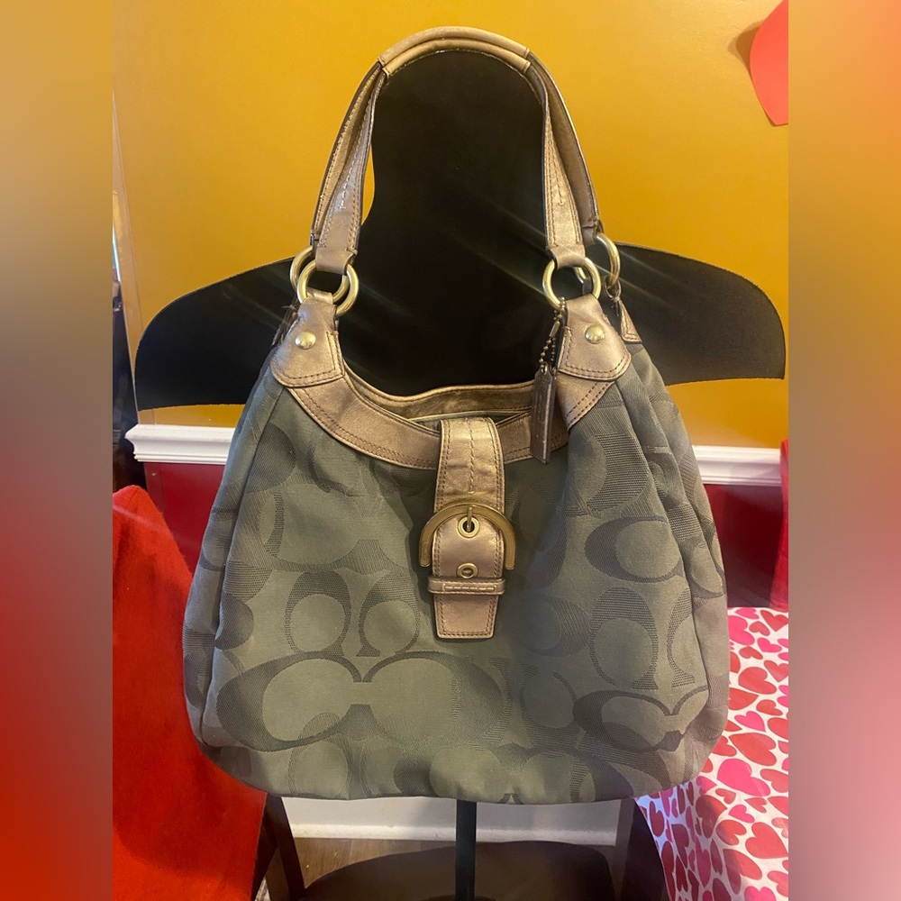 COACH Signature Hobo Shoulder Bag. Green and Tan. VINTAGE. F17393.